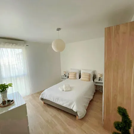 Lovely Flat Meaux Buitenkant foto