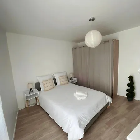 Lovely Flat Meaux Buitenkant foto